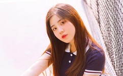 边走边撞水流了一地的水是什么歌